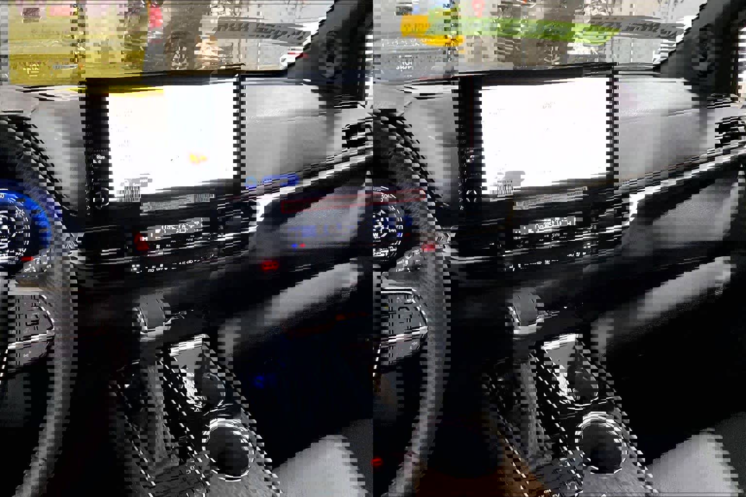 New 2025 Toyota Sienna Platinum image 6