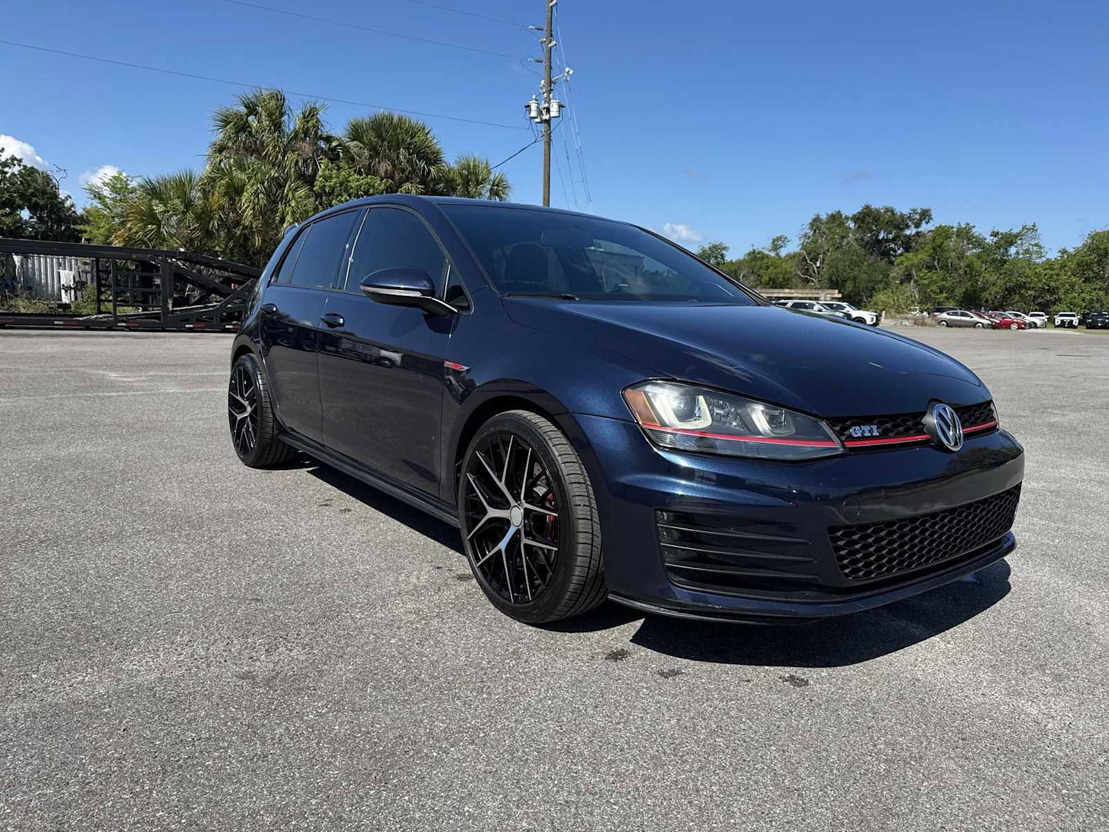 Used 2015 Volkswagen GTI S FWD image 8