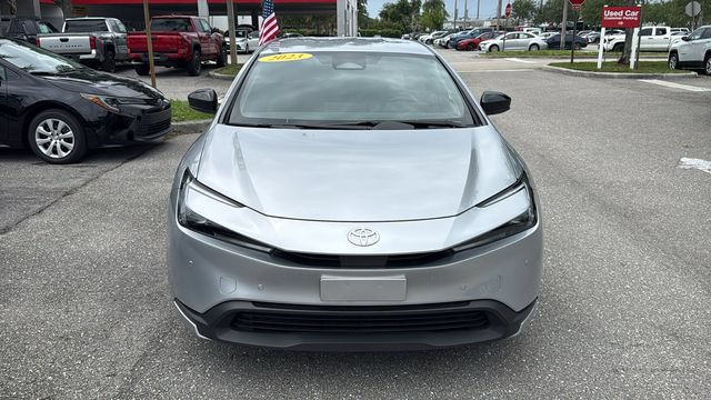 Used 2023 Toyota Prius LE FWD image 2