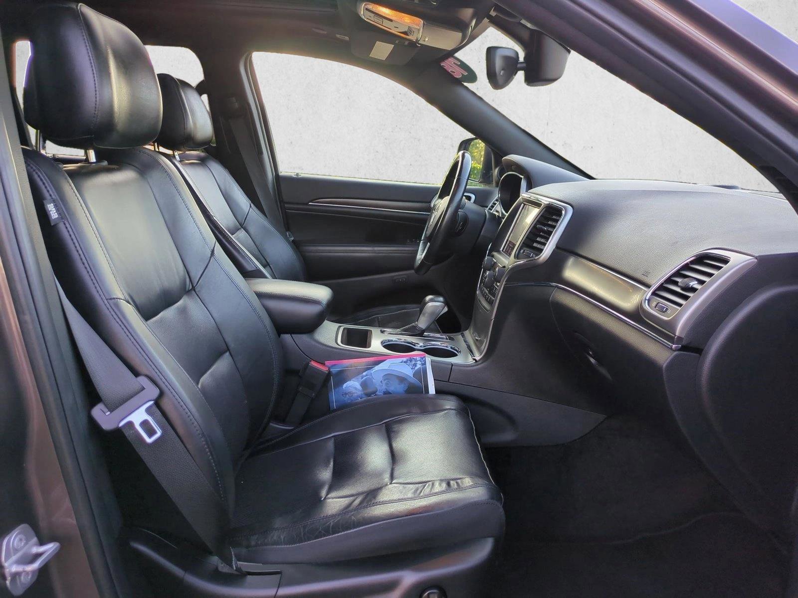 Used 2018 Jeep Grand Cherokee Limited w/ Luxury Group II RWD image 21