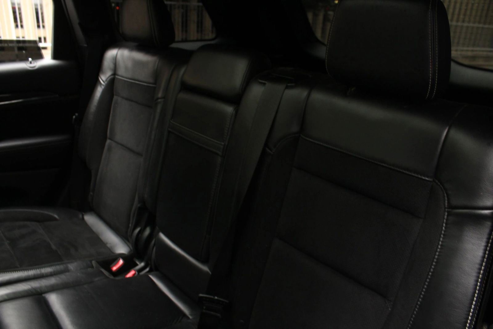 Used 2018 Jeep Grand Cherokee SRT AWD/4WD image 16