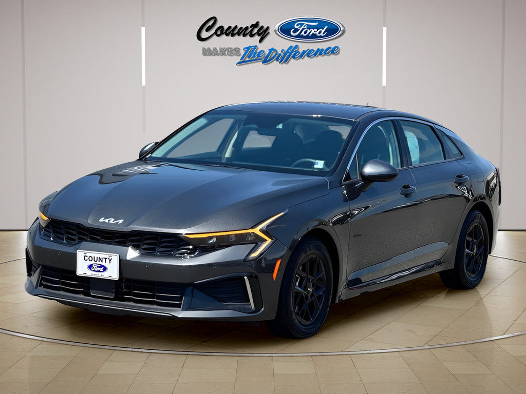 Used 2025 Kia K5 LXS FWD image 2