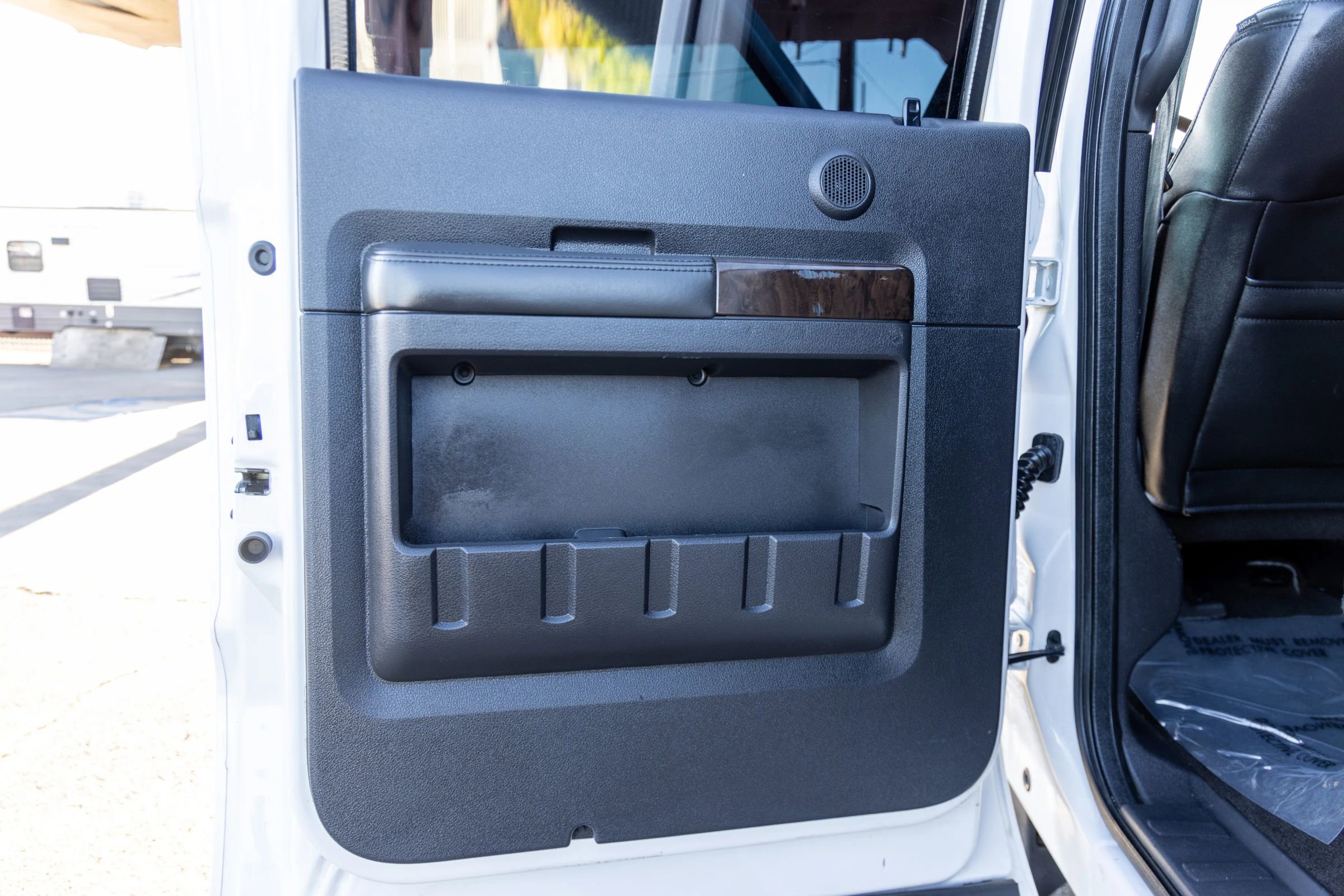 Used 2016 Ford F350 Platinum w/ FX4 Off-Road Package AWD/4WD image 12