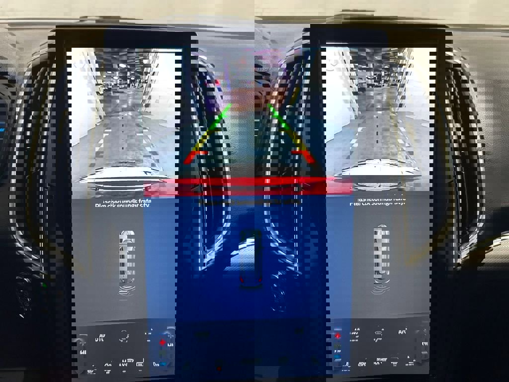 Used 2023 Ford Edge ST image 26