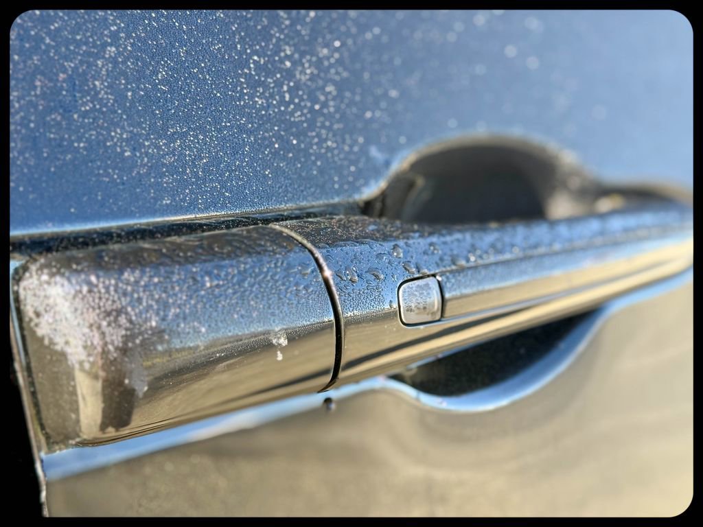 Used 2024 Chrysler Pacifica Touring-L image 20