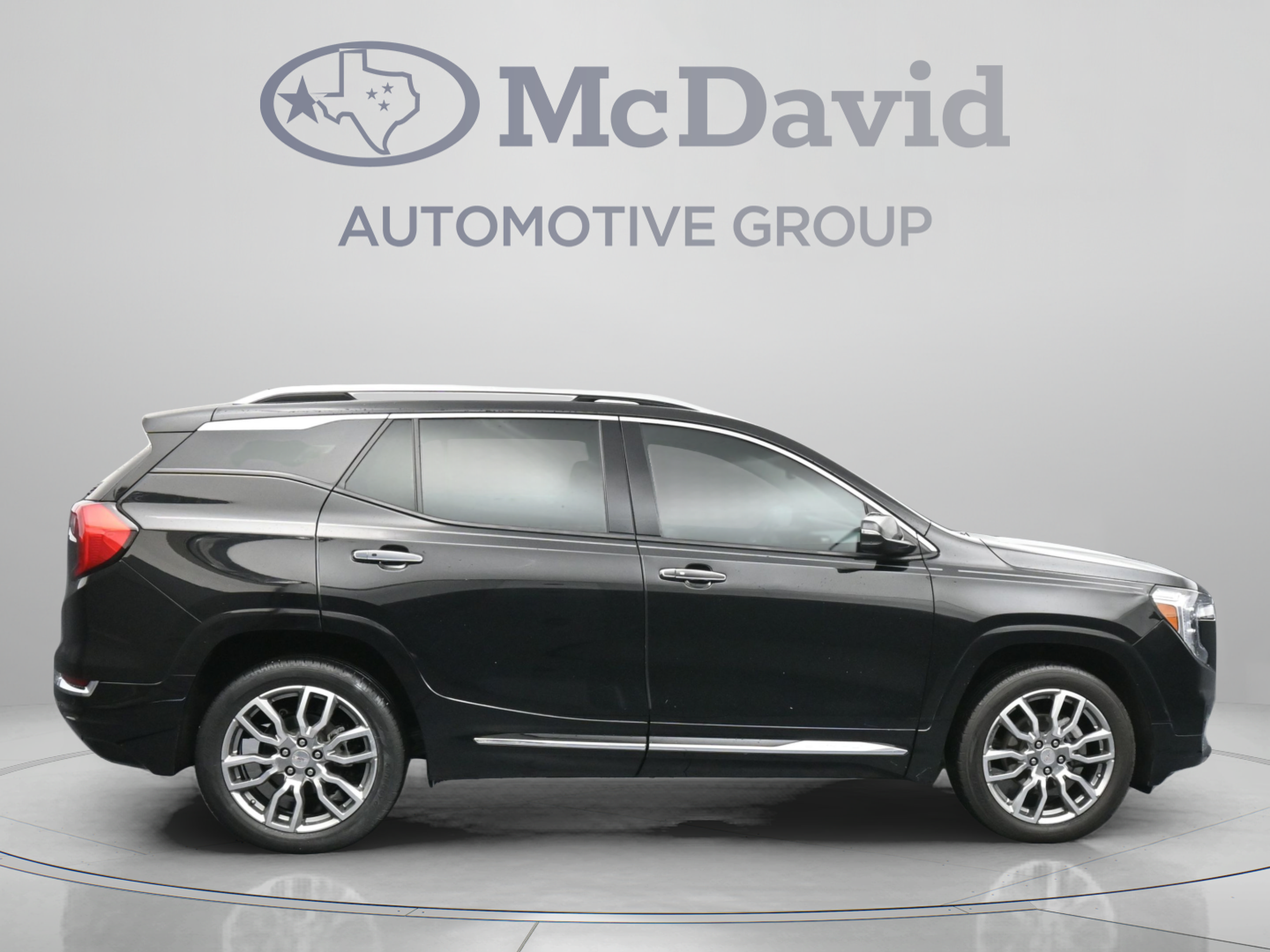 Used 2022 GMC Terrain Denali w/ LPO, Cargo Package AWD/4WD image 9