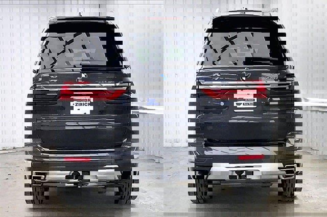 Used 2021 BMW X7 xDrive40i w/ Executive Package image 4