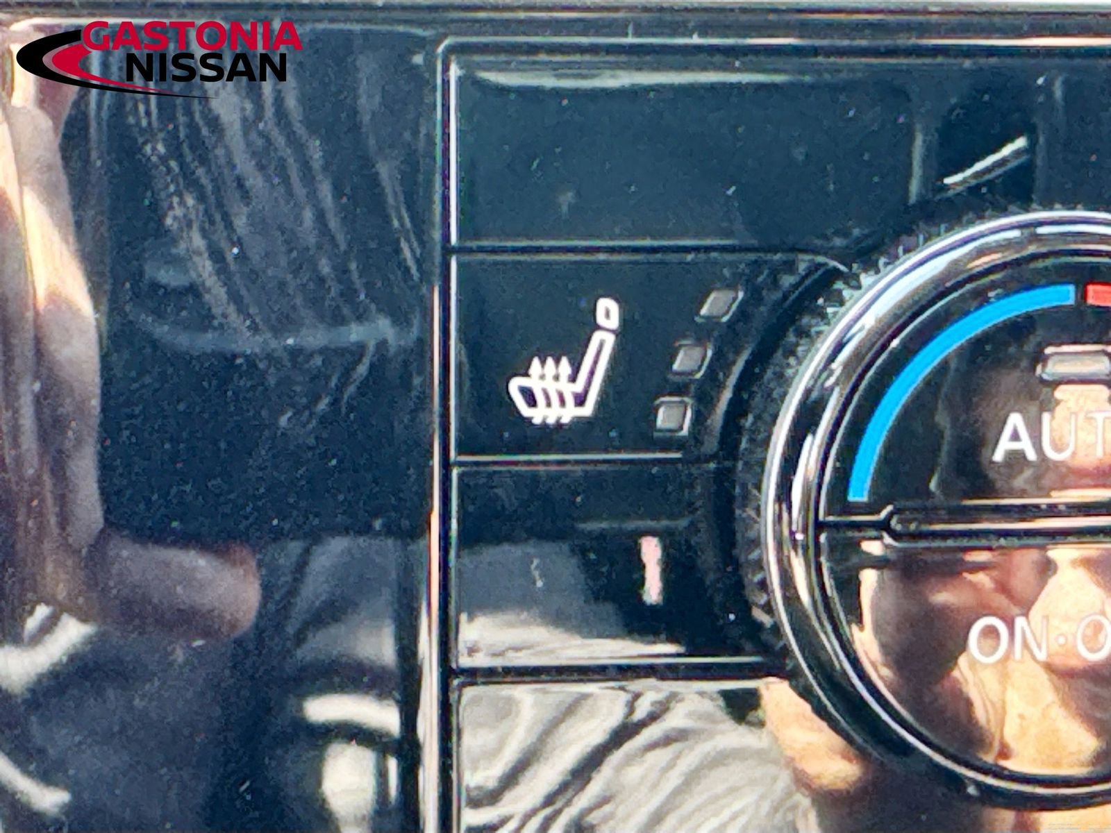 Used 2024 Nissan Pathfinder SL image 26