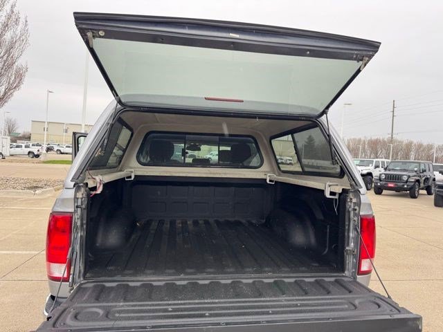 Certified 2019 RAM 1500 Classic SLT w/ Luxury Group image 32