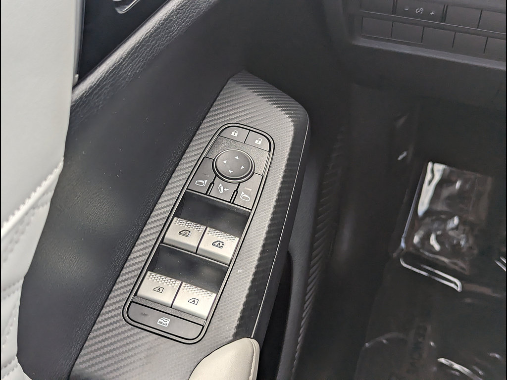 Used 2023 Mitsubishi Outlander SEL AWD/4WD image 29
