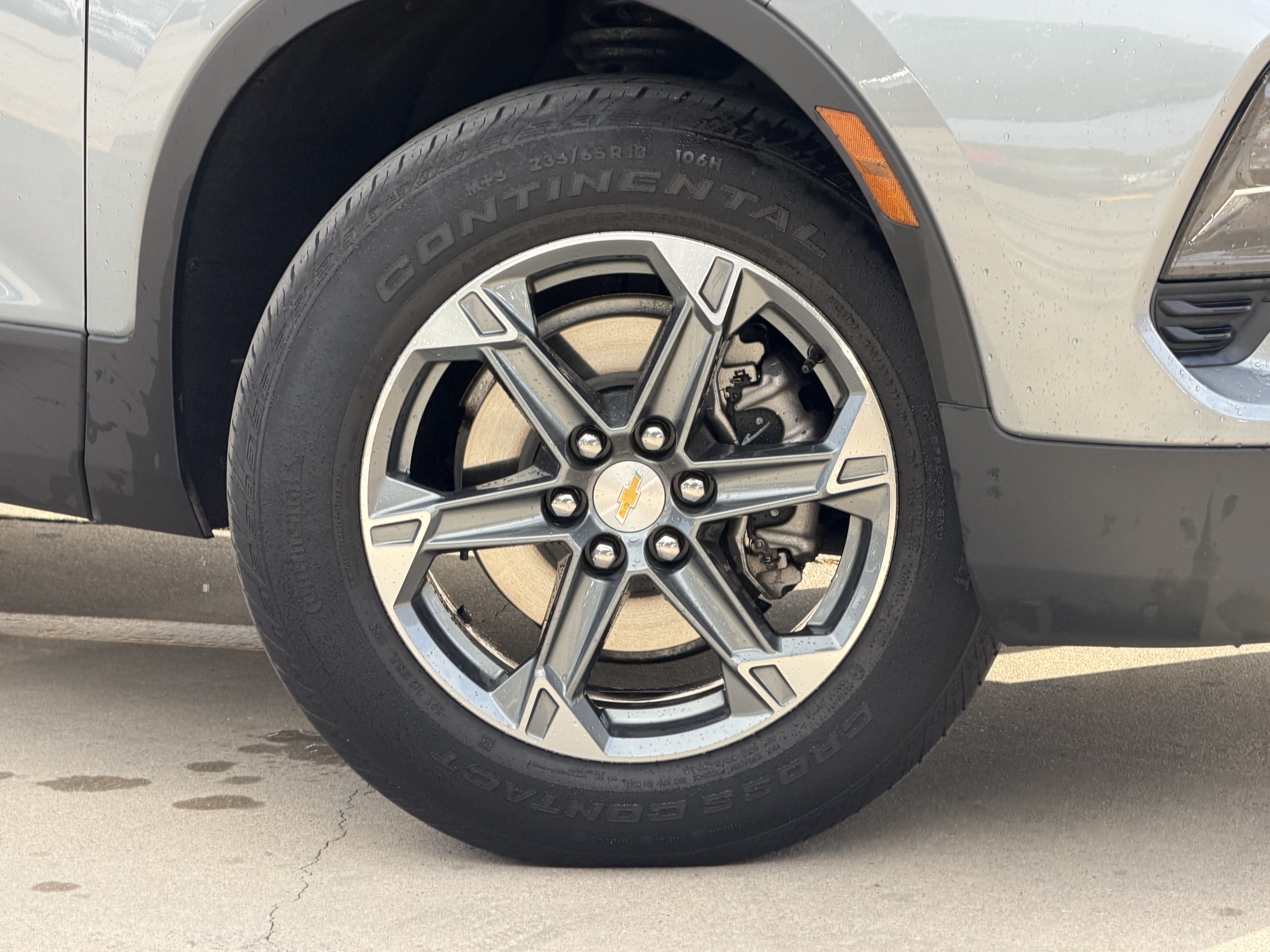 Used 2025 Chevrolet Blazer LT AWD/4WD image 3