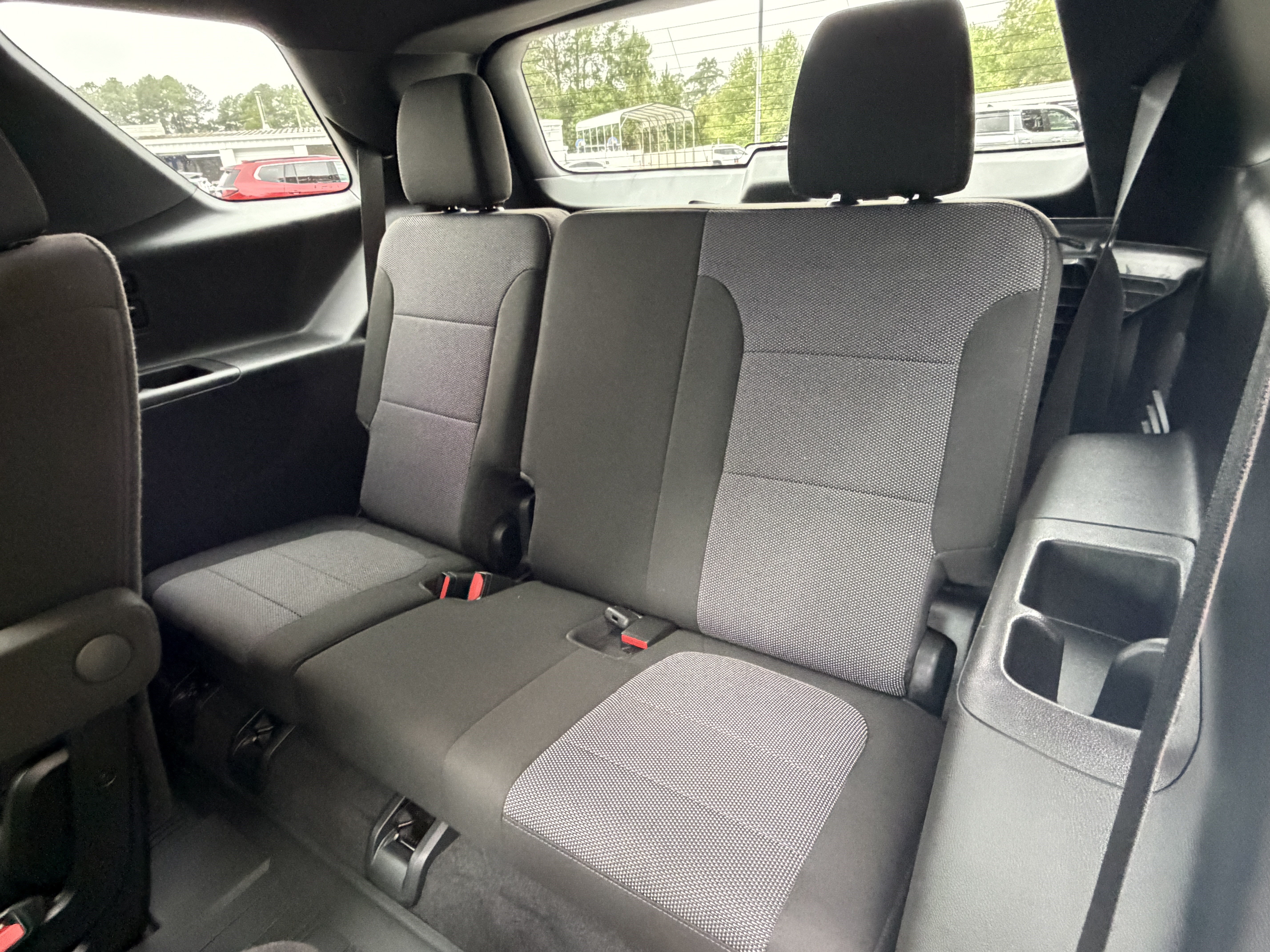 Used 2023 Chevrolet Traverse LT FWD image 17