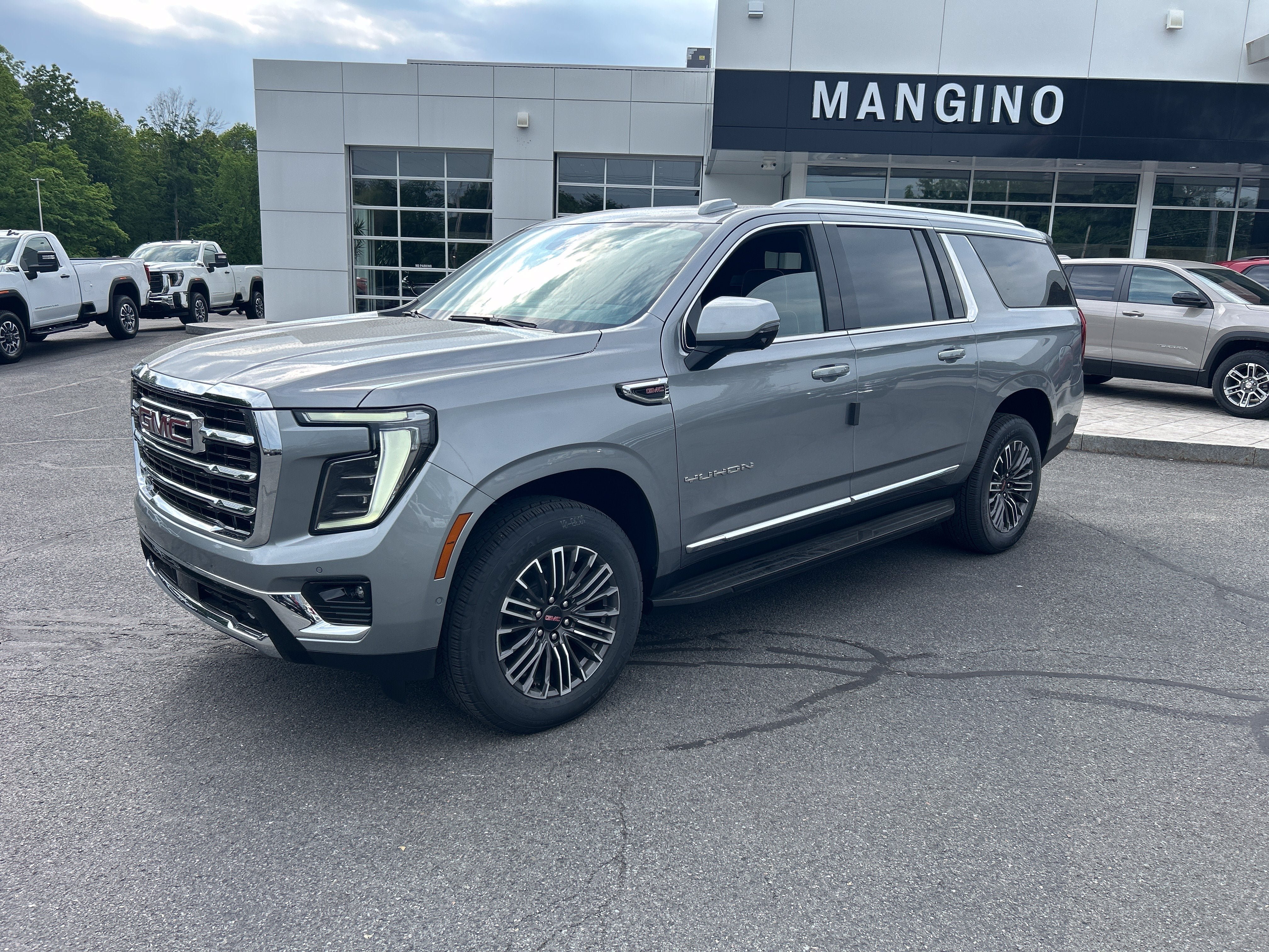 New 2026 GMC Yukon XL Elevation w/ Elevation Premium Package AWD/4WD image 20