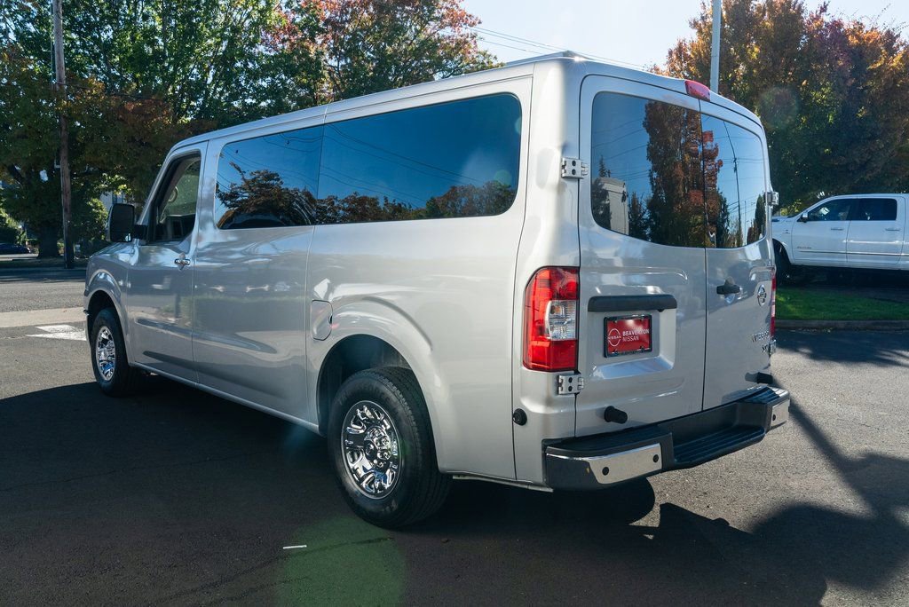 Used 2020 Nissan NV 3500 SV image 4