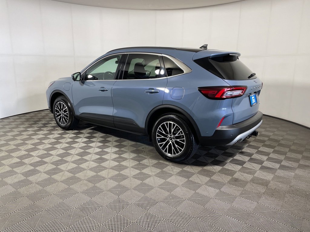 Used 2024 Ford Escape SE w/ PHEV Premium Package image 5