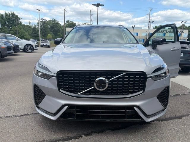 Used 2024 Volvo XC60 B5 Plus w/ Climate Package AWD/4WD image 5