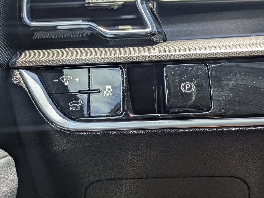 Used 2025 Kia Sportage SX FWD image 26