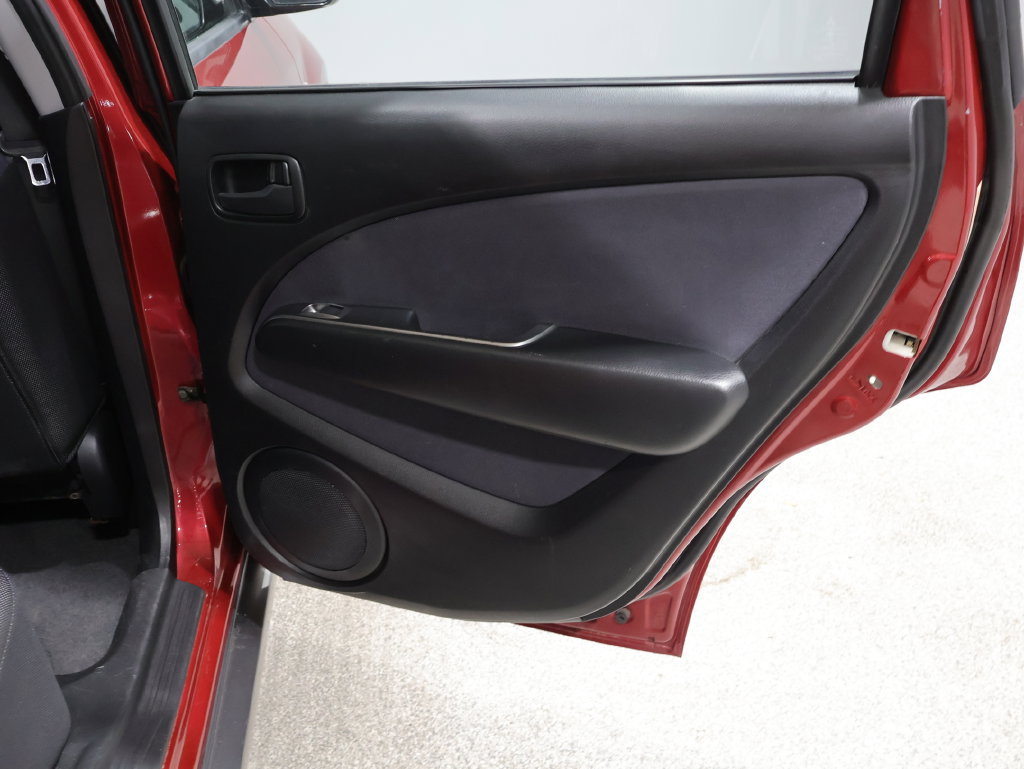 Used 2006 Mitsubishi Outlander LS AWD/4WD image 25