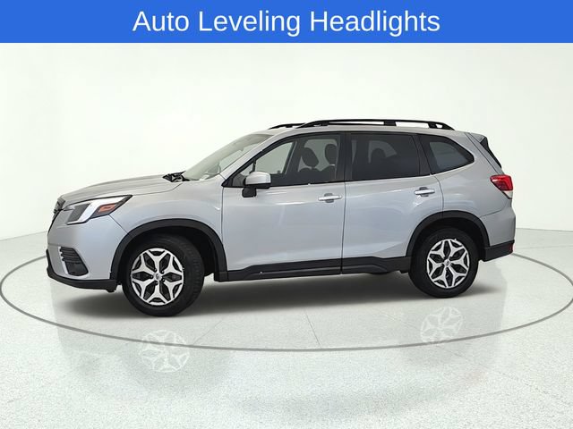 Used 2023 Subaru Forester Premium AWD/4WD image 2