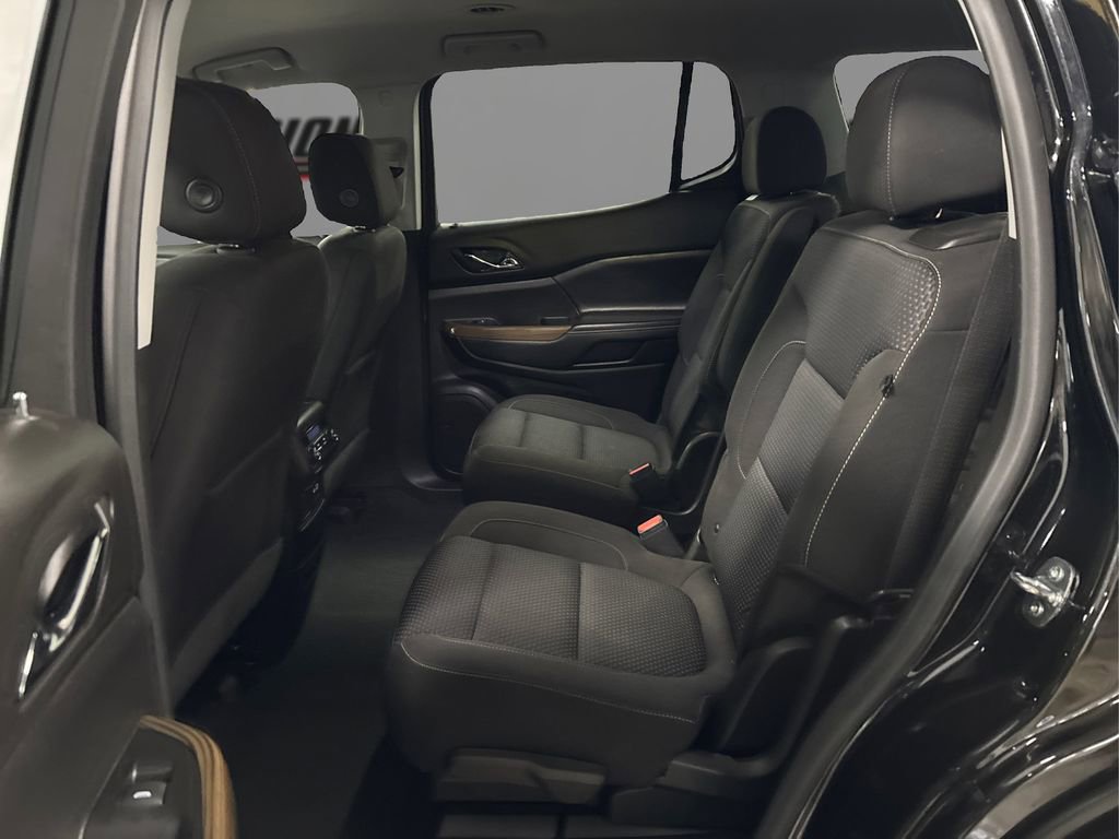 Used 2023 GMC Acadia SLE w/ Driver Convenience Package image 10