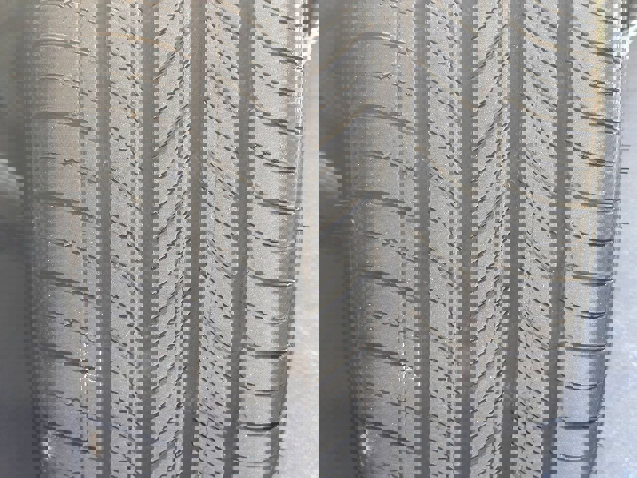 Used 2025 Genesis G90 3.5T image 3