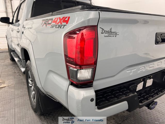 Used 2019 Toyota Tacoma TRD Sport w/ Technology Package AWD/4WD image 12