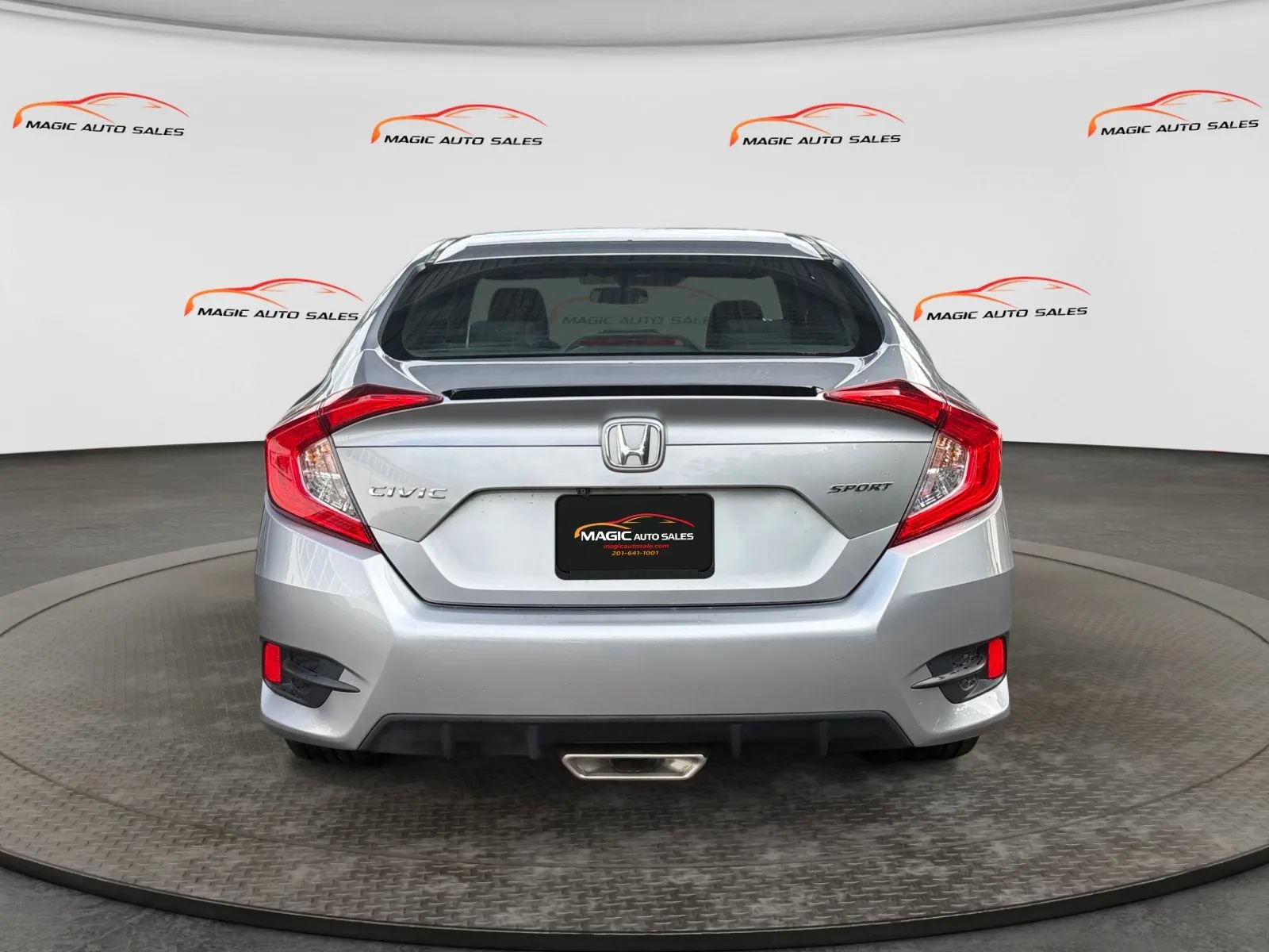 Used 2020 Honda Civic Sport image 9