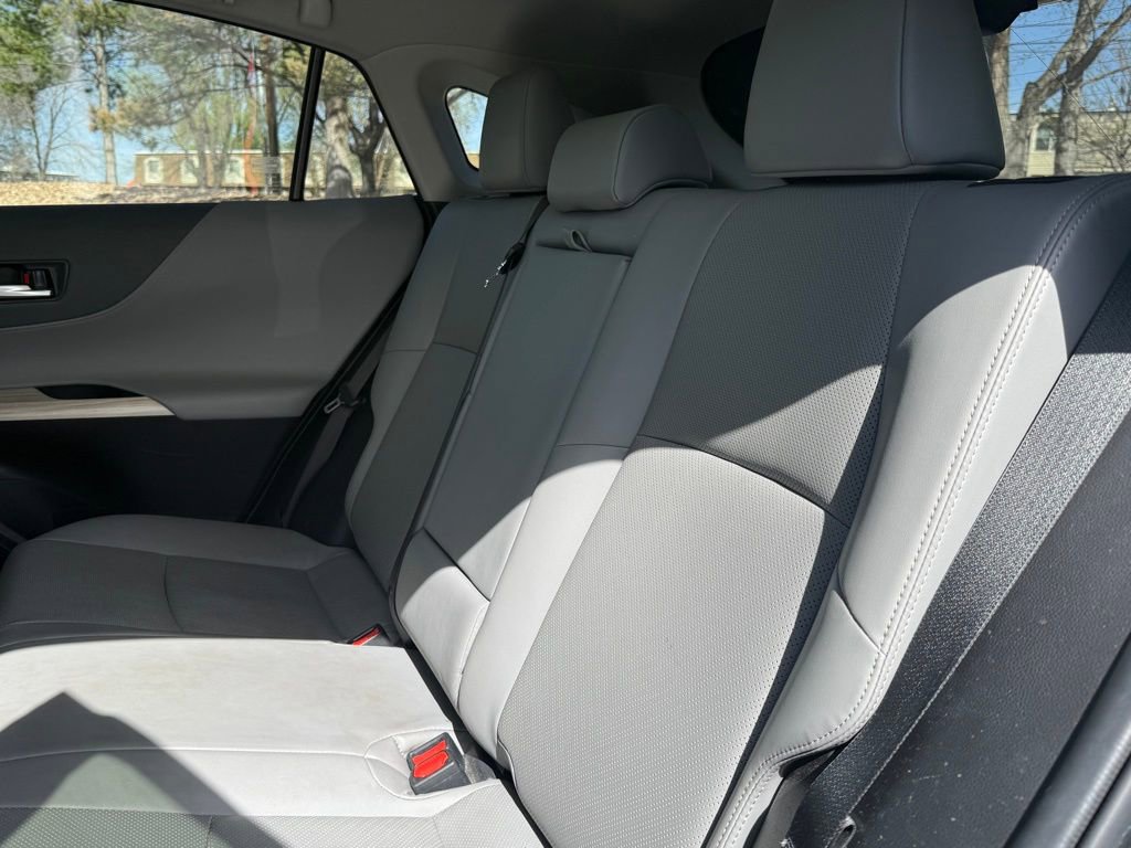 Used 2021 Toyota Venza Limited w/ Advanced Technology Package image 17