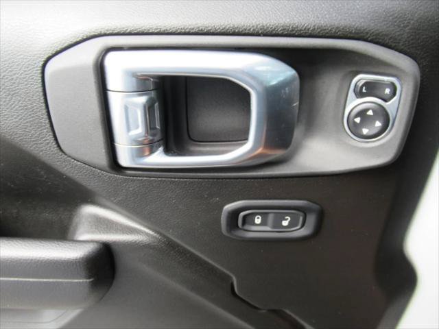 Certified 2024 Jeep Gladiator Mojave w/ Safety Group AWD/4WD image 24