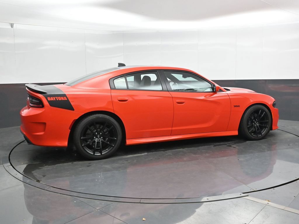 Used 2022 Dodge Charger Scat Pack w/ Daytona Edition Group image 2