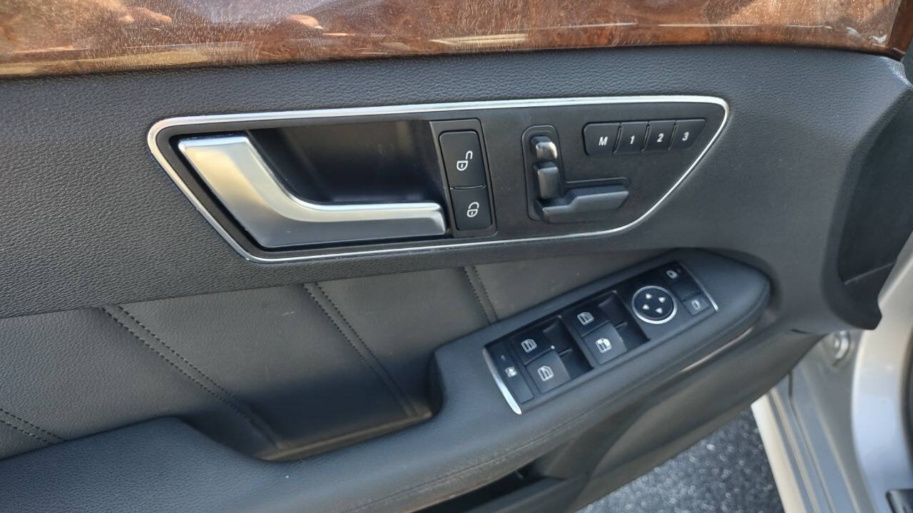 Used 2012 Mercedes-Benz E 350 4MATIC Sedan image 10