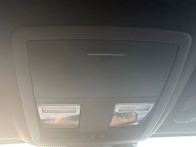 Used 2022 Dodge Challenger R/T w/ Blacktop Package image 12