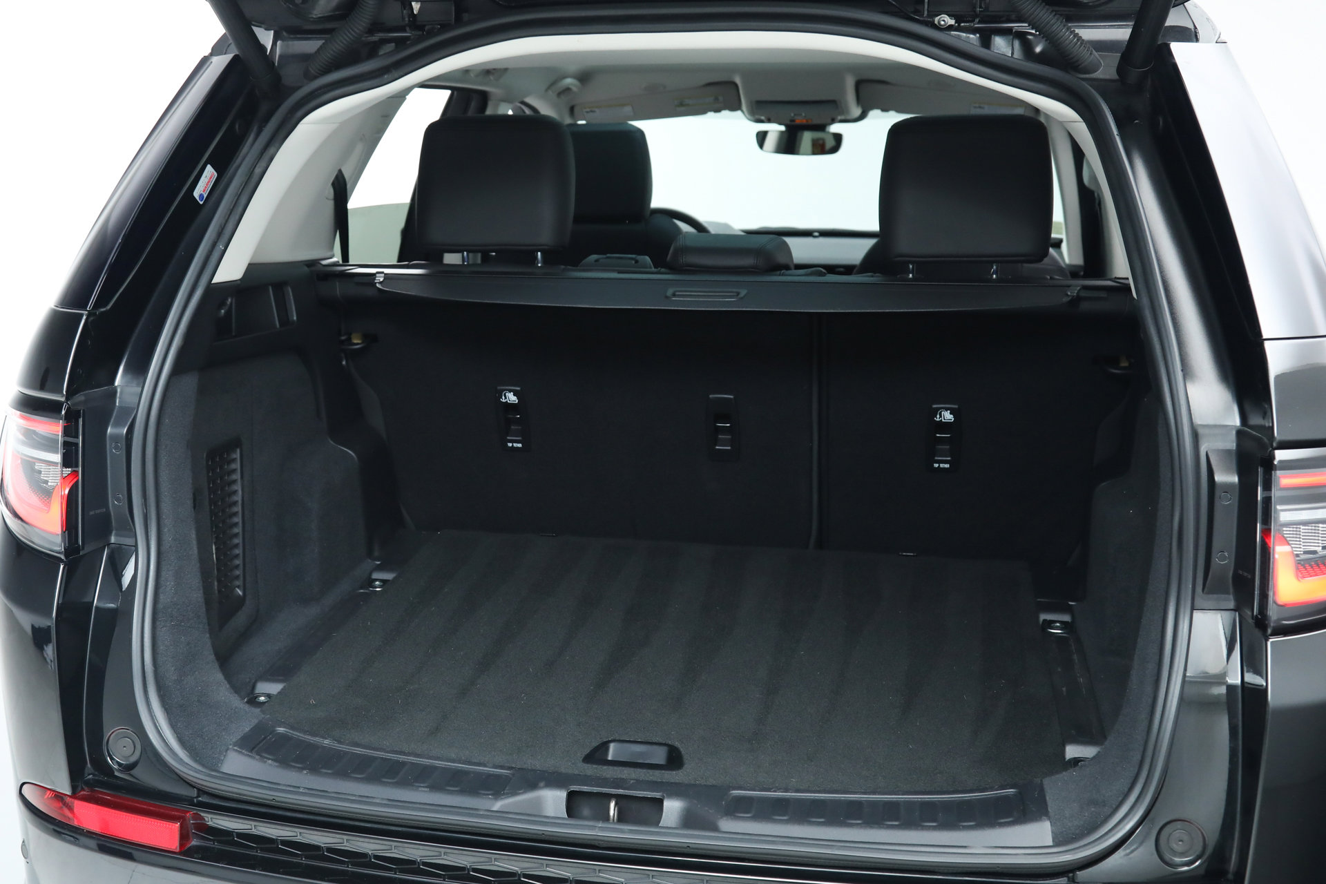 Used 2024 Land Rover Discovery Sport S image 35