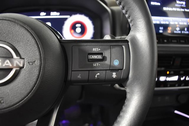 Certified 2023 Nissan Rogue Platinum w/ Platinum Premium Package AWD/4WD image 17