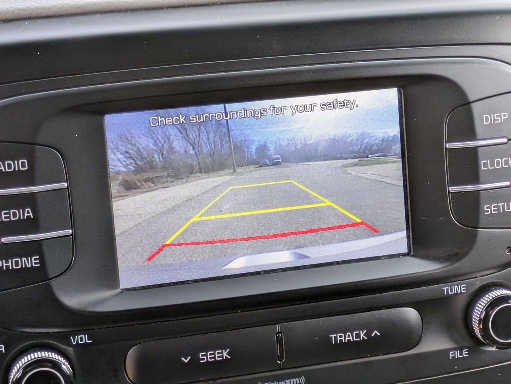 Used 2017 Kia Soul + image 21