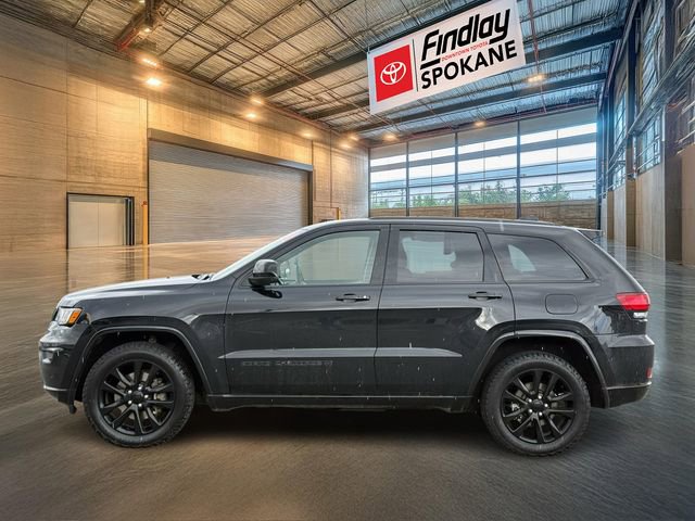 Used 2022 Jeep Grand Cherokee Laredo X image 3