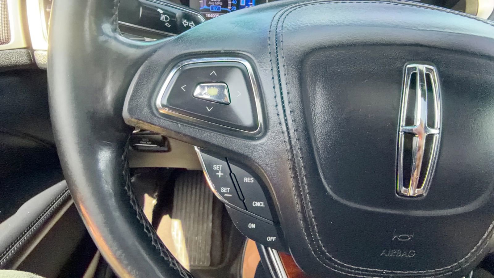 Used 2017 Lincoln MKZ Reserve image 16