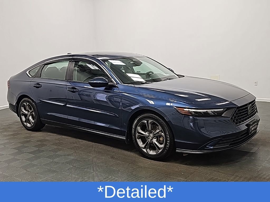 Used 2023 Honda Accord EX image 2