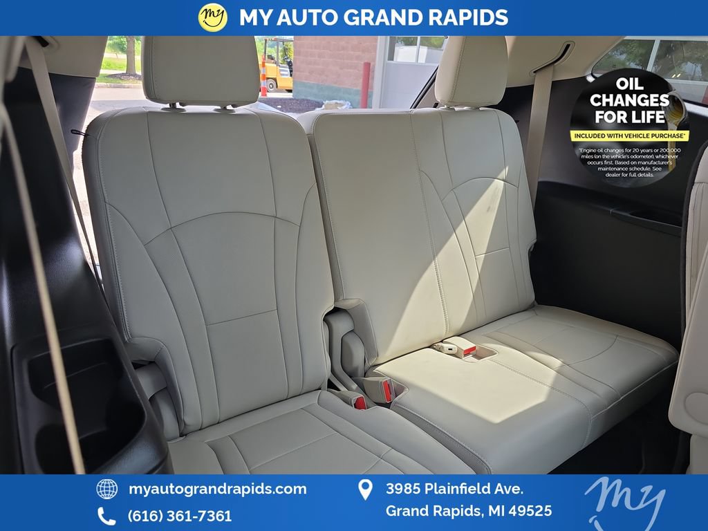 Used 2023 Buick Enclave Essence w/ Experience Buick Package AWD/4WD image 23