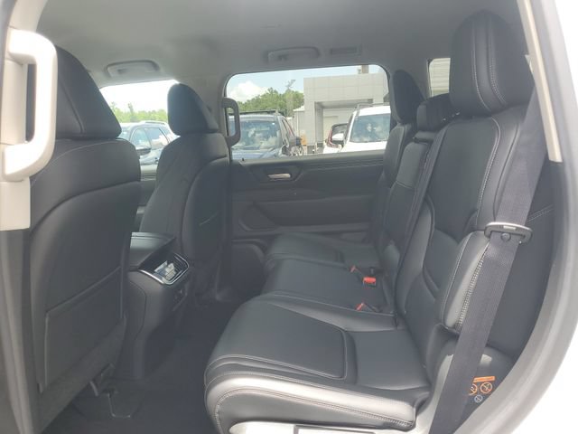 Certified 2025 Nissan Armada SV RWD image 10