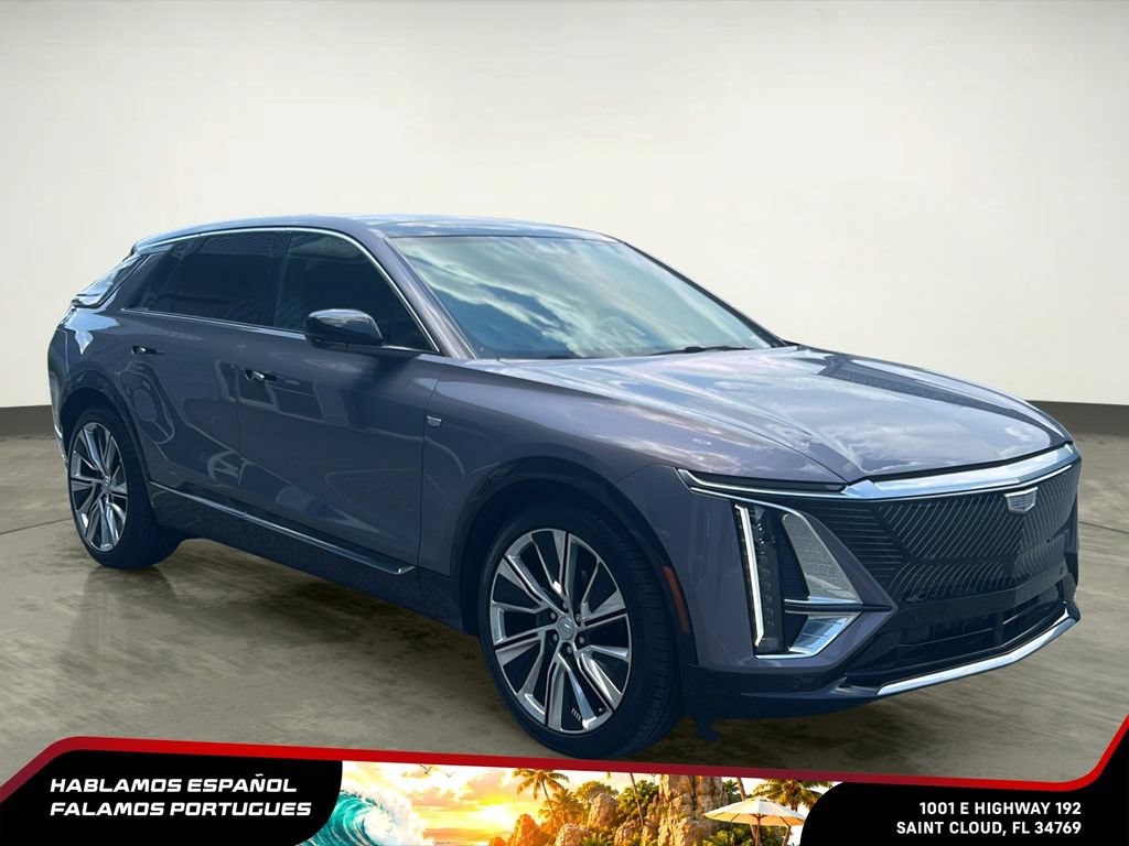 Certified 2025 Cadillac Lyriq Luxury w/ LPO, Floor Liner Package AWD/4WD image 8