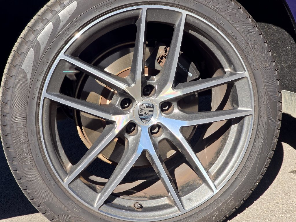 Used 2025 Porsche Macan AWD/4WD image 42