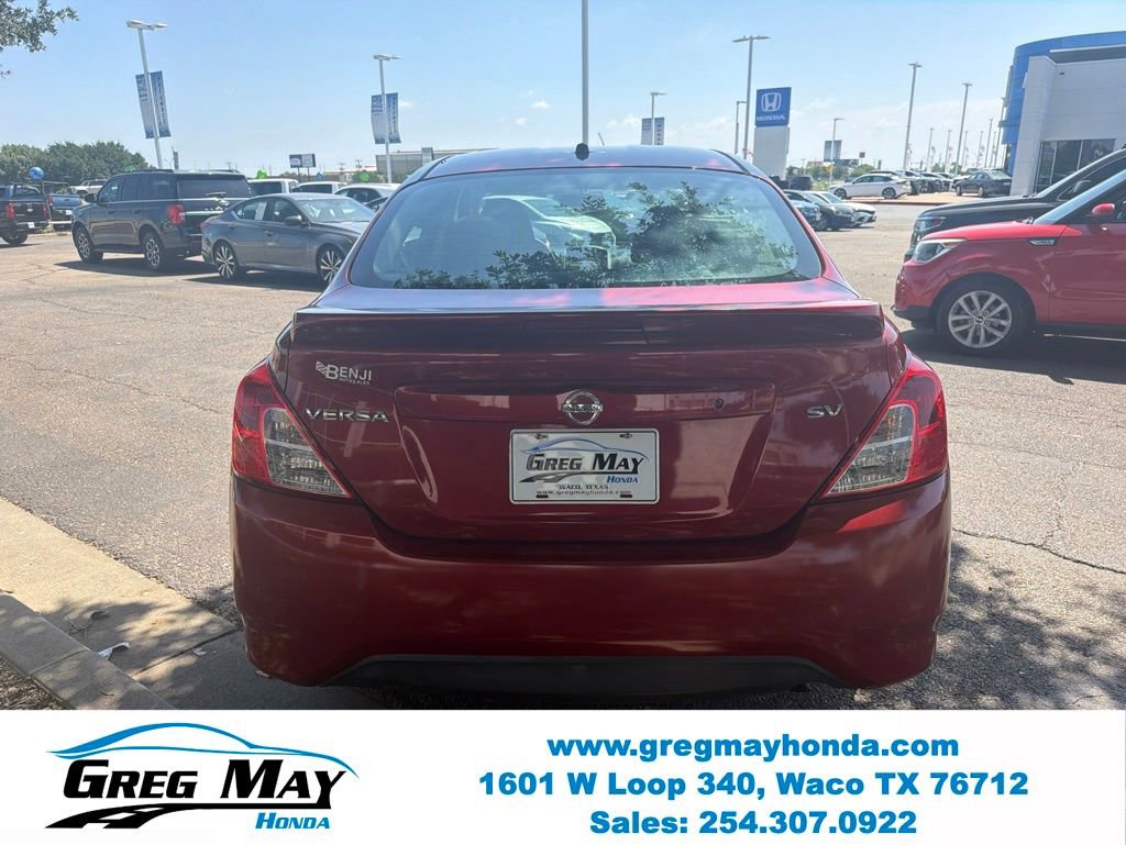 Used 2017 Nissan Versa SV FWD image 4