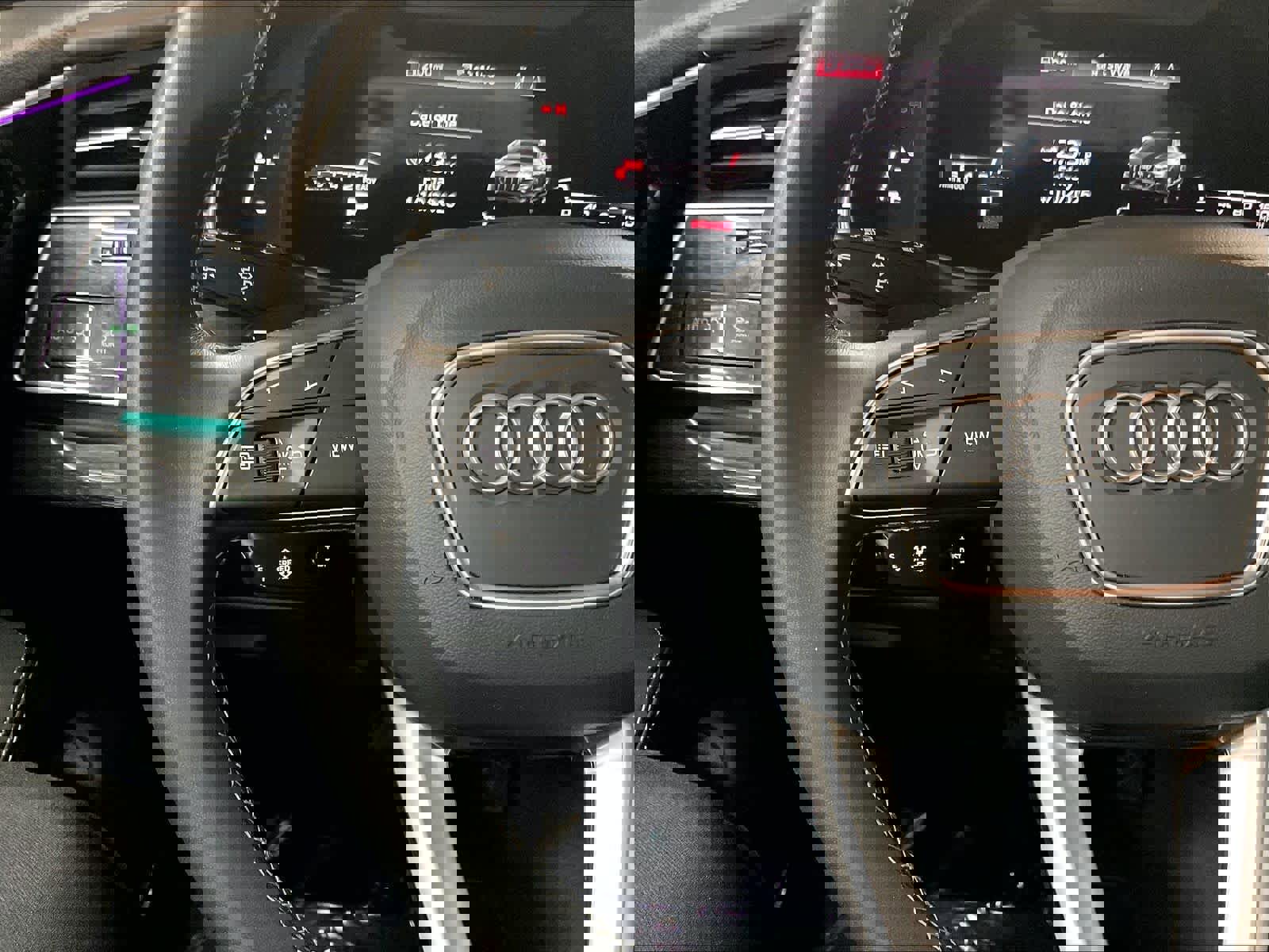 Used 2022 Audi Q8 Prestige image 19