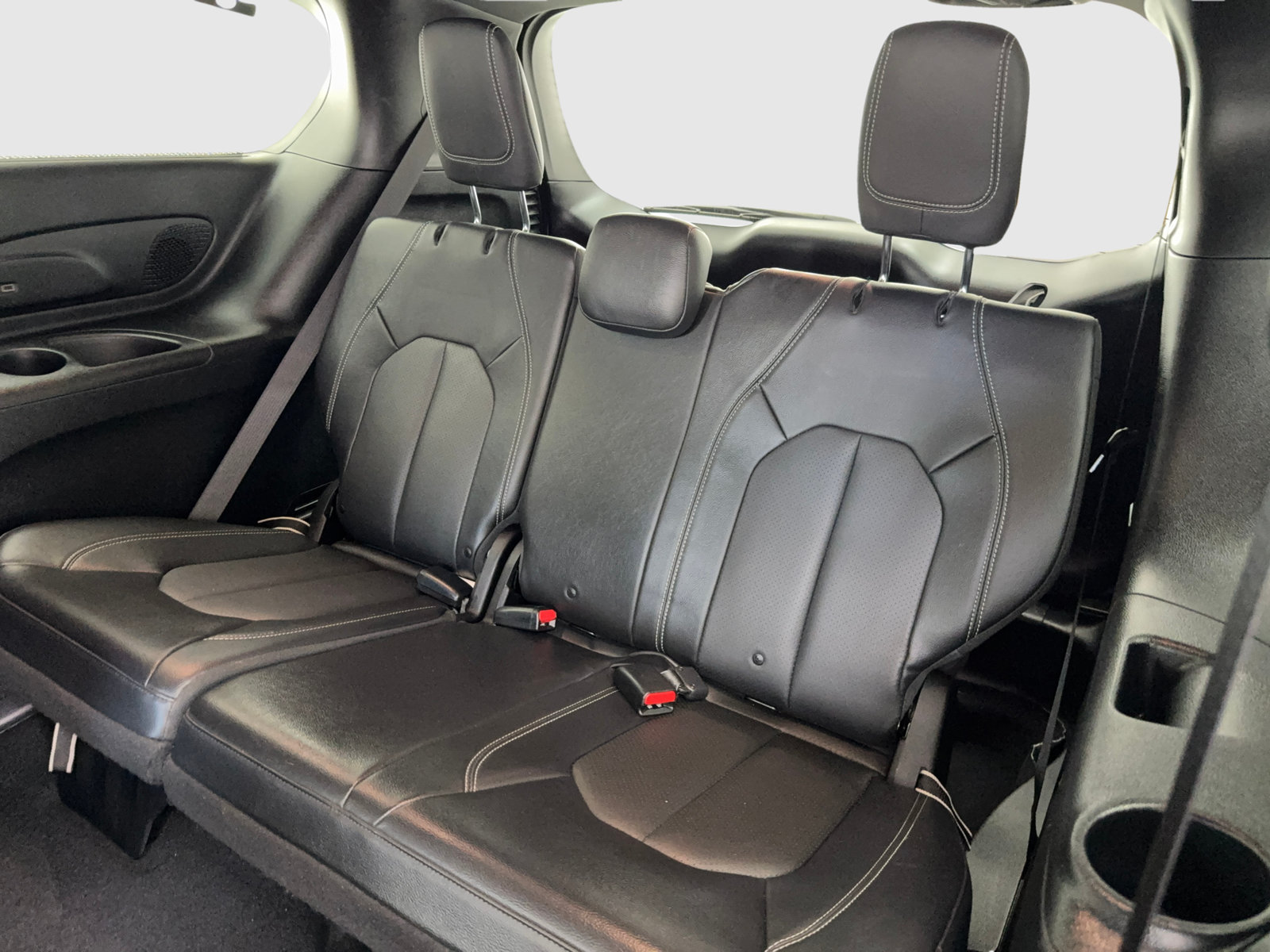 Used 2019 Chrysler Pacifica Touring-L Plus w/ S Appearance Package FWD image 40