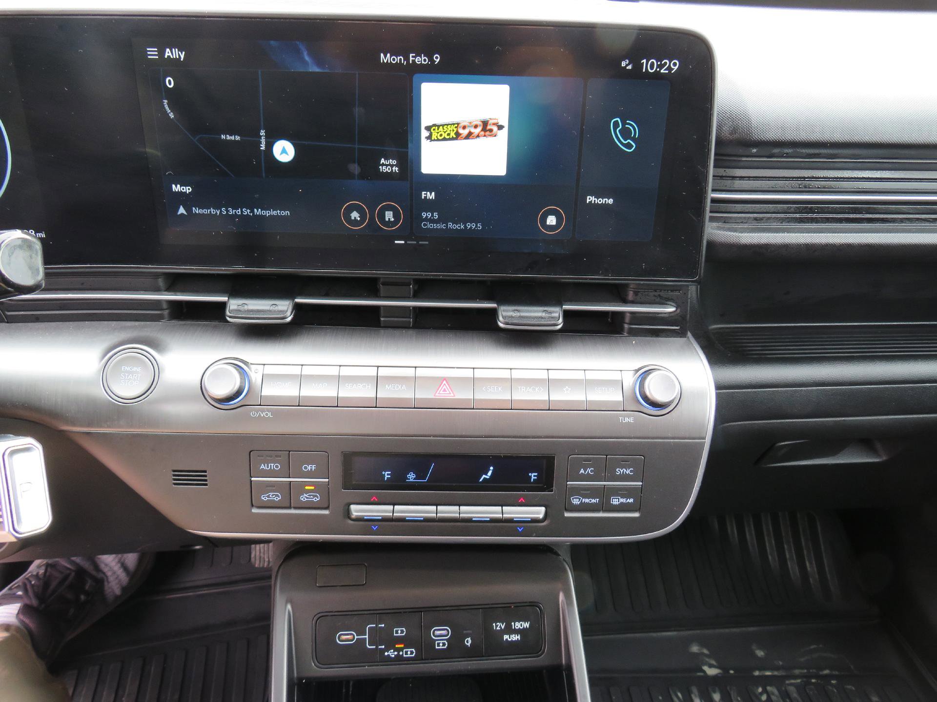 Used 2024 Hyundai Kona SEL w/ Convenience Package image 5