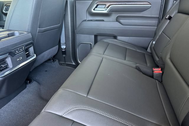 New 2026 GMC Sierra 2500 SLT w/ SLT Premium Package AWD/4WD image 13