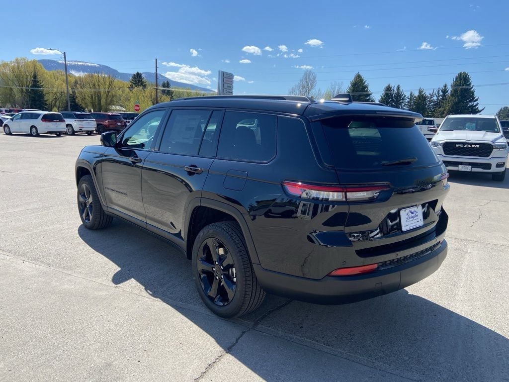 New 2025 Jeep Grand Cherokee L Limited w/ Black Appearance Package image 5