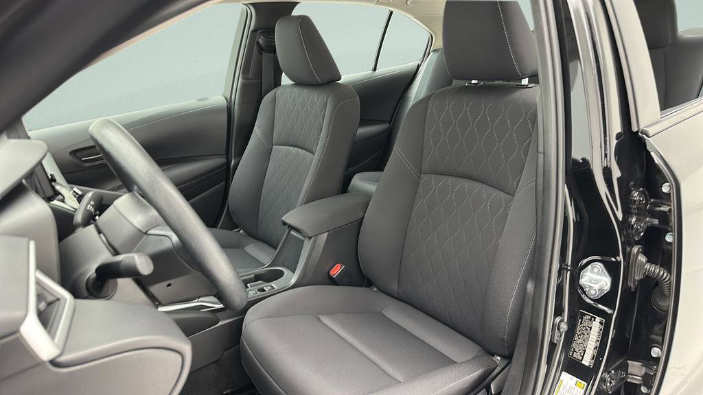 Used 2025 Toyota Corolla LE FWD image 14
