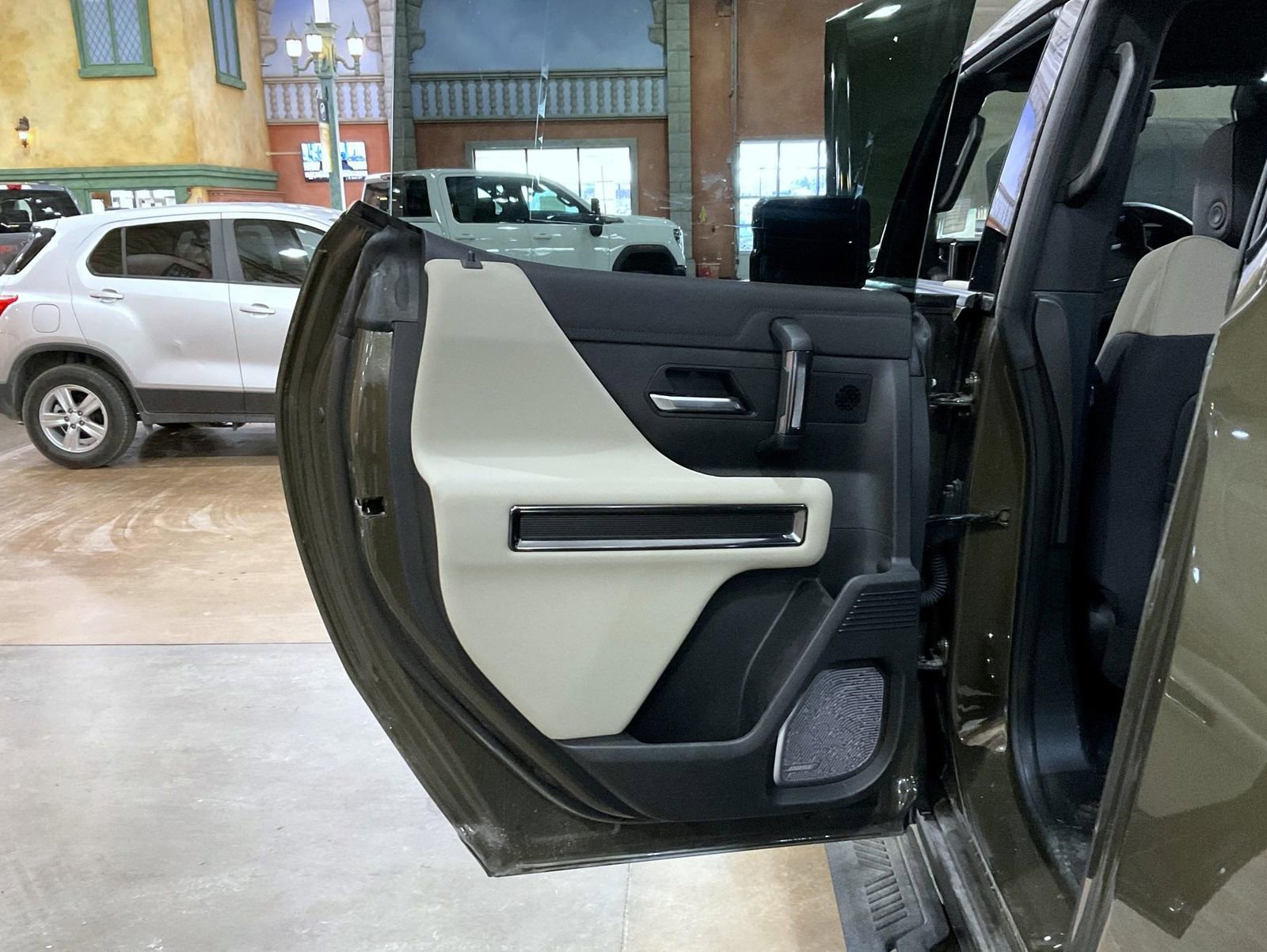 New 2026 GMC Hummer EV 4x4 Crew Cab w/ LPO, Dark Essentials Package image 20